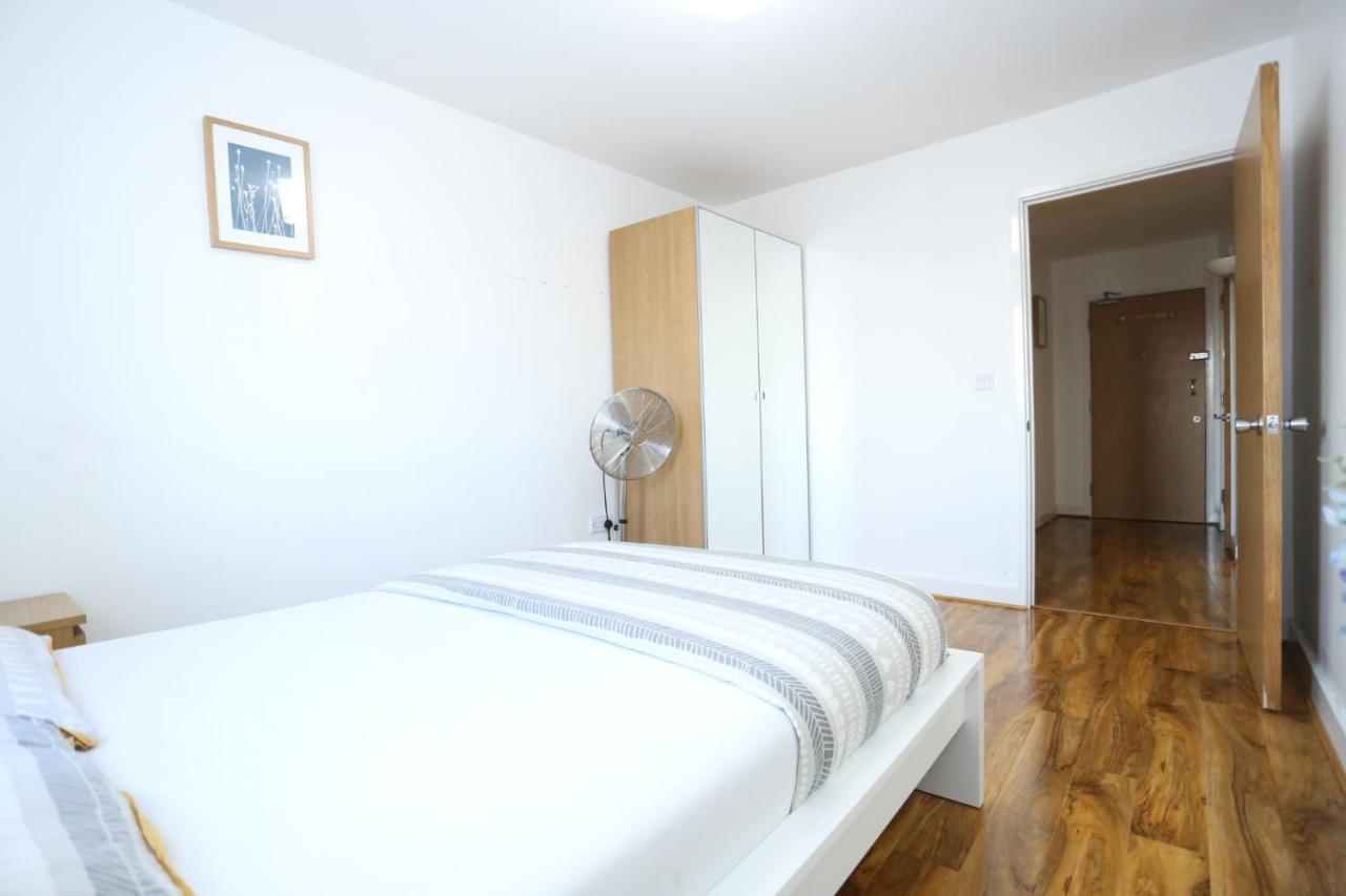 Lovely View 2 Beds 2 Bath Apartment, London Exteriör bild