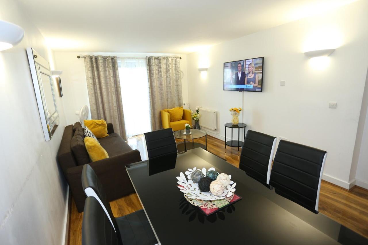 Lovely View 2 Beds 2 Bath Apartment, London Exteriör bild