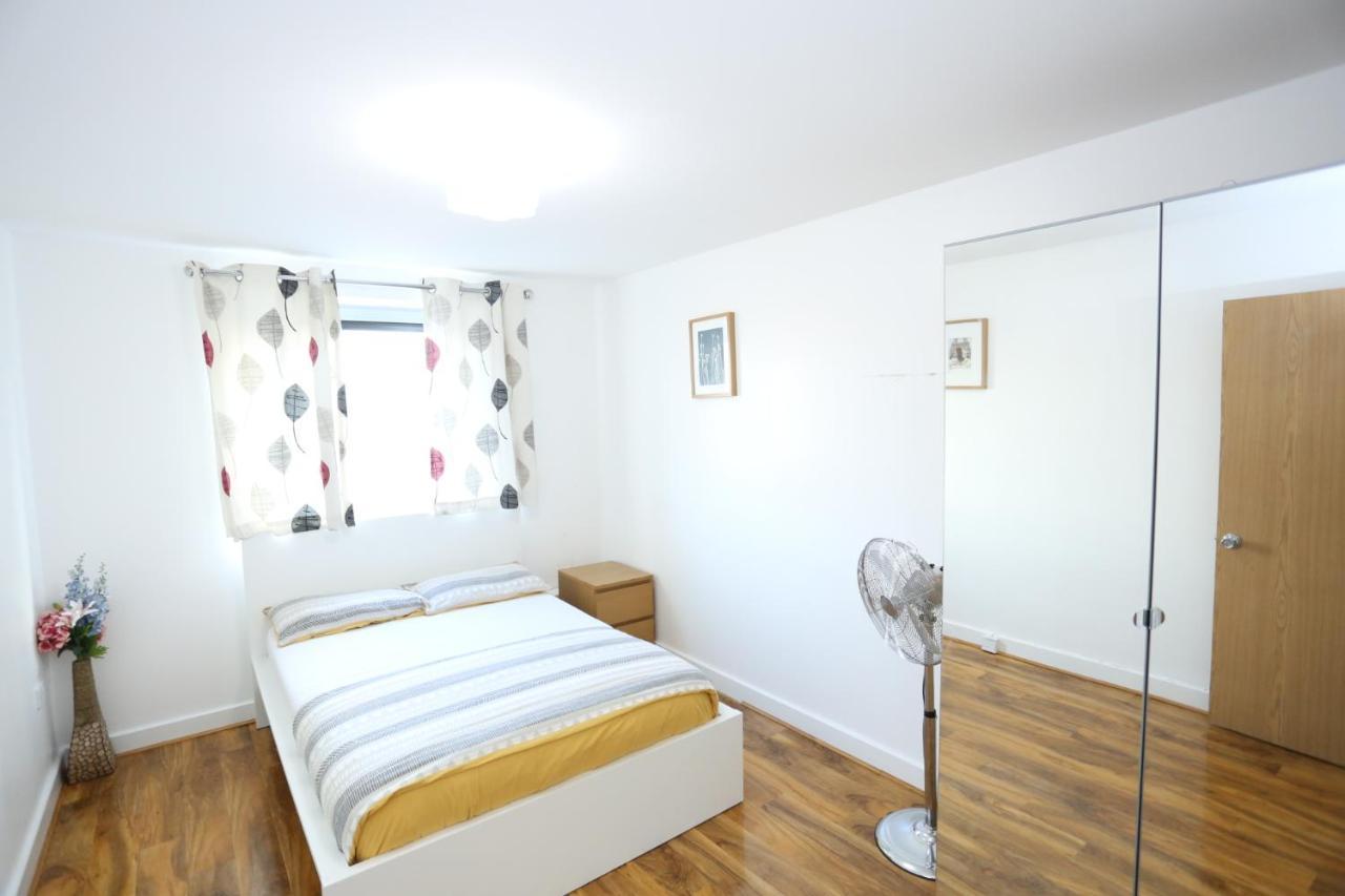 Lovely View 2 Beds 2 Bath Apartment, London Exteriör bild